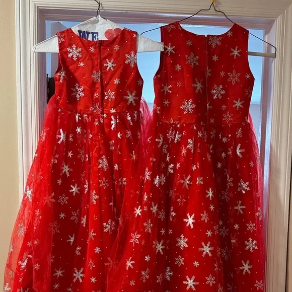 strapless open back dress Red And White Snowflake Pattern Print Sleeveless Knee Length Dress –  GearFrost main image 1